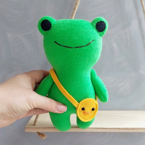 Frog with duck bag Pdf pattern and tutorial, plush frog sewing tutorial, stuffed animal pattern, easy pattern, plushie pattern Frog with duck bag Pdf pattern and tutorial, plush frog sewing tutorial, stuffed animal pattern, easy pattern, plushie pattern